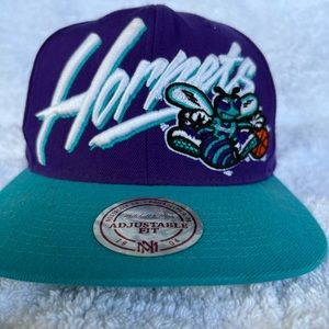 Hornets Hardwood Classics NBA hat. Adjustable fit
